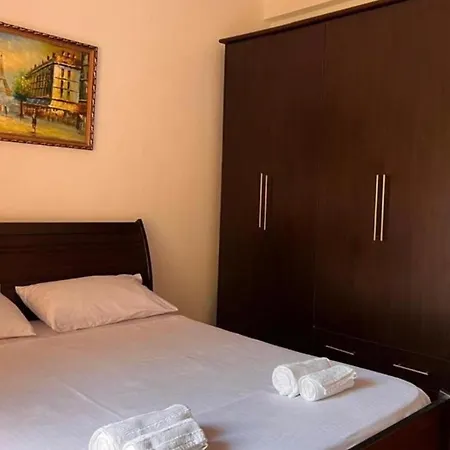Private In Haxhialiu Appartamento Berat